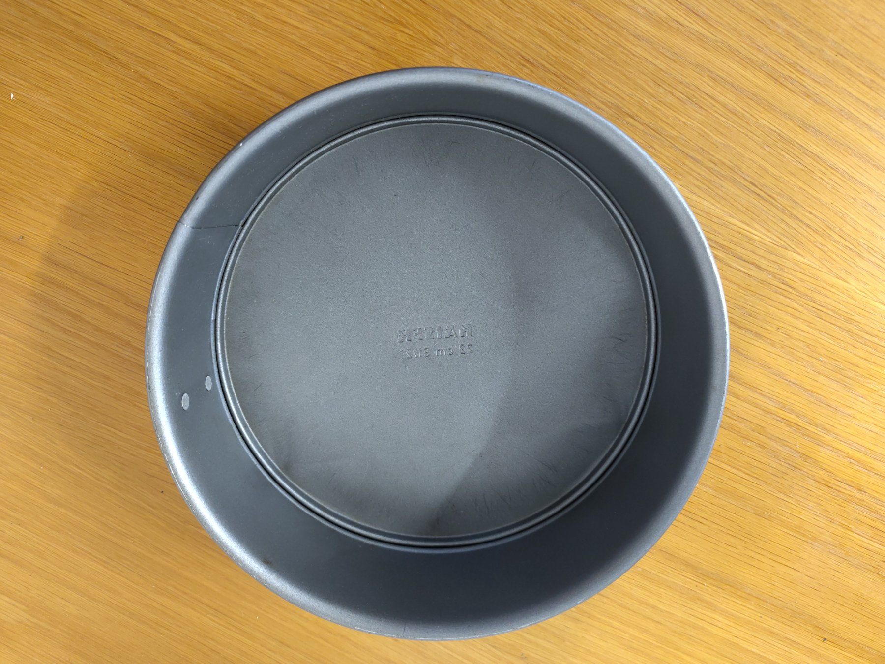 Kaiser Backformen: Springform Kaiser, 22 cm – Gebraucht aus Langnau i. E. von antrik 2