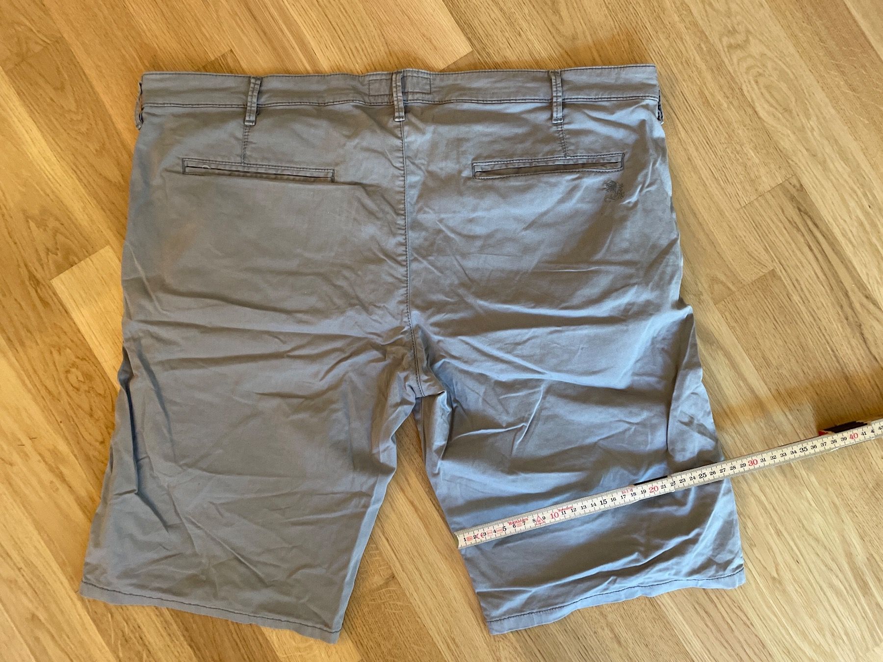 Pantaloni: Shorts Otto Kern 40 – Usato da Basel venduto da pilzliii 3