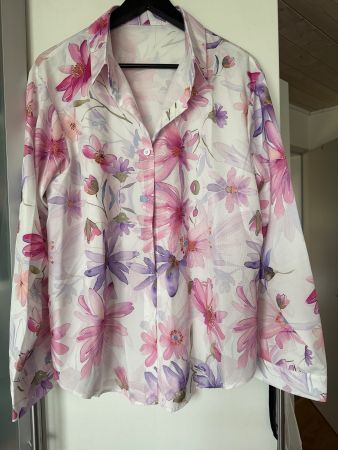 Schöne neue Bluse Gr XL