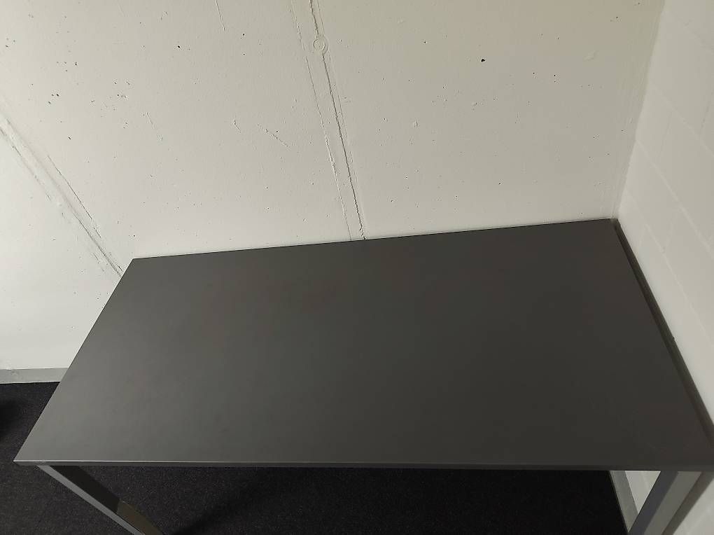 Tavoli: Stabiler Tisch fast wie neu – Usato da Lachen SZ venduto da Kamelfluesterer 4
