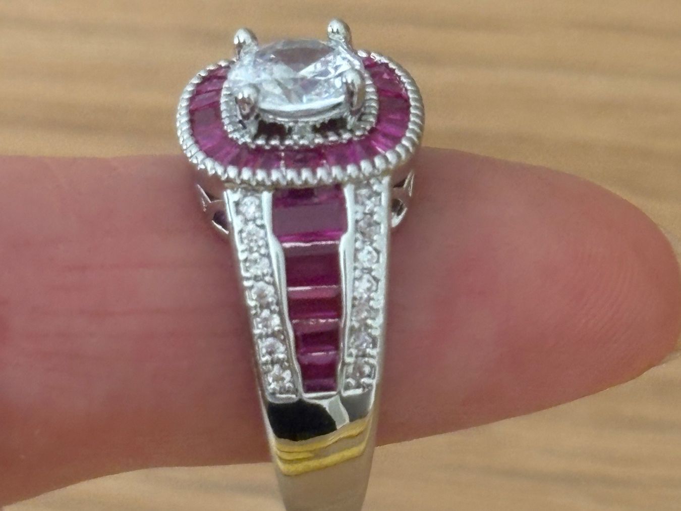 Bagues: Luxus Elegante Gr.19/9 Ring Farbe: Silber / Rot – Neuf (Voir description) à Biel-Bienne par Roserosse13 4