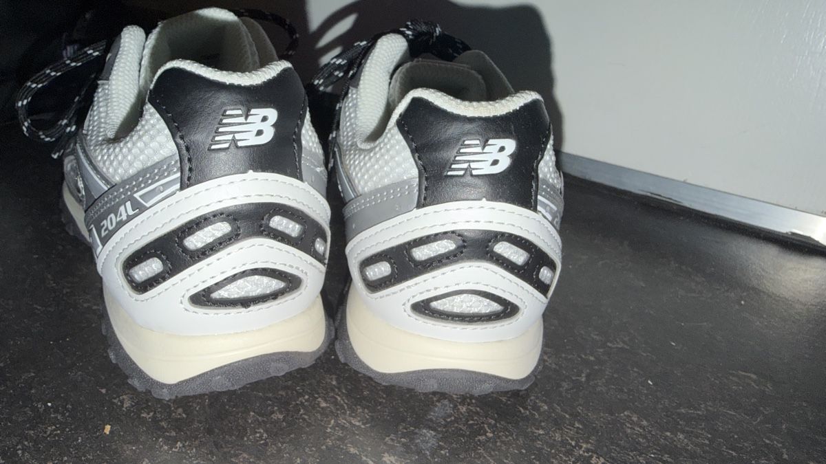New Balance Scarpe da uomo: New Balance Sneaker Gr. 39.5, Neu – Nuovo (secondo la descrizione) da Bern venduto da sshueli 6