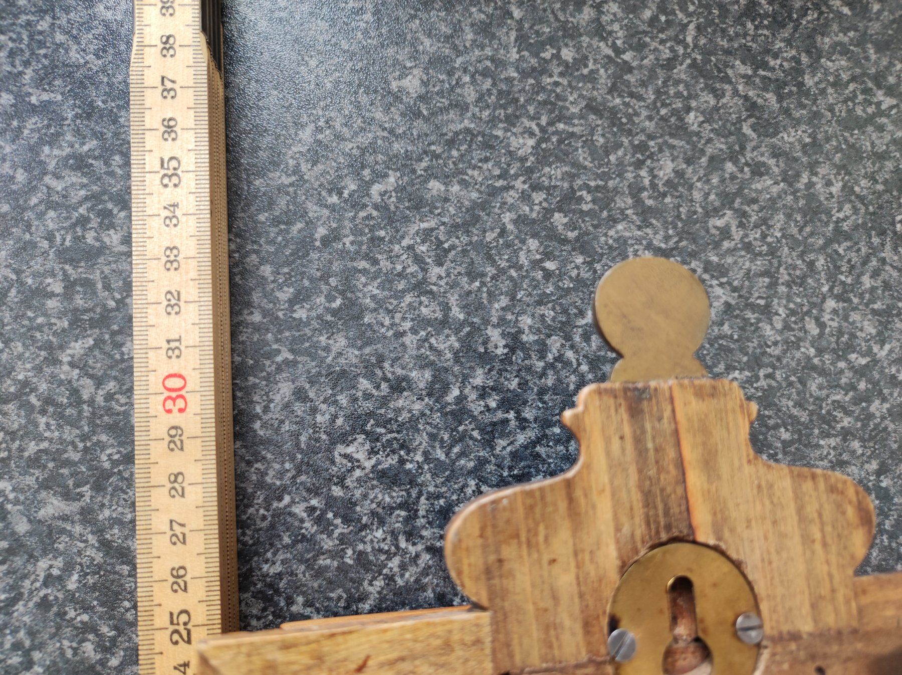 Orologi: Wanduhr mit Holz und evtl. Messing – Usato da Wohlen AG venduto da Tikale 5