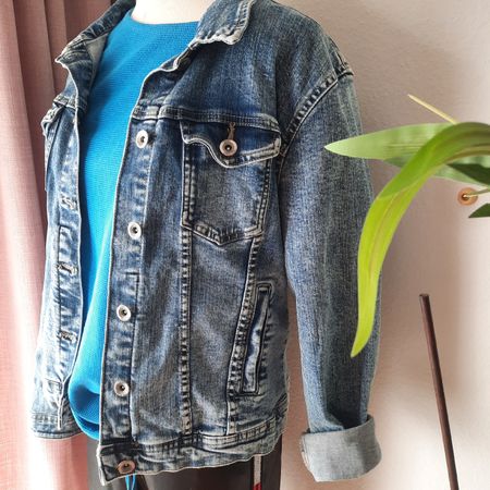 Only Jeansjacke, Gr. 40, Top Zustand für den Frühling