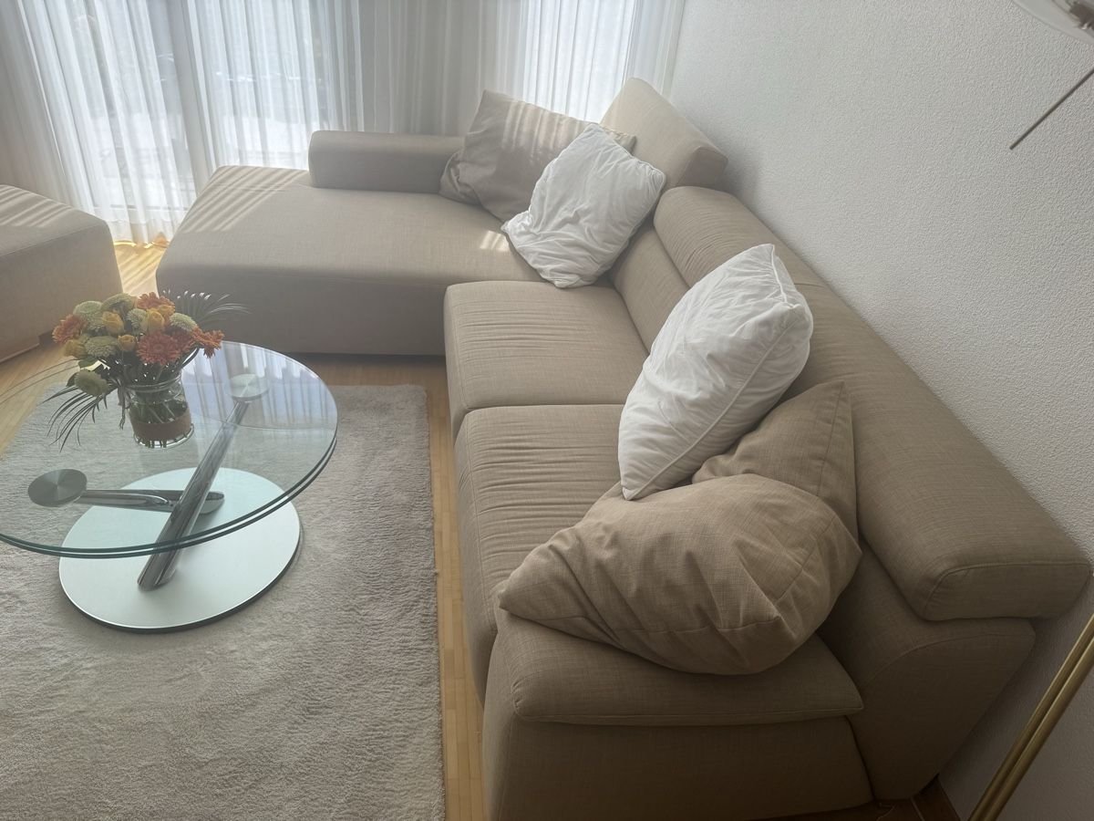 Sofas: Gemütliches Ecksofa mit Hocker beige 2.75m x 1.88m – Gebraucht aus Bassersdorf von Atlanta2000 2