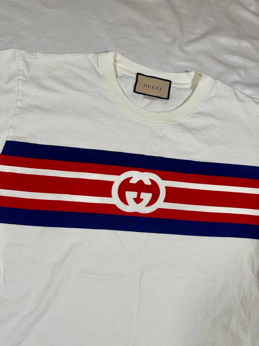 Gucci T-Shirts: Gucci T-shirt  – Gebraucht aus Pfäffikon ZH von Nataliia. 1