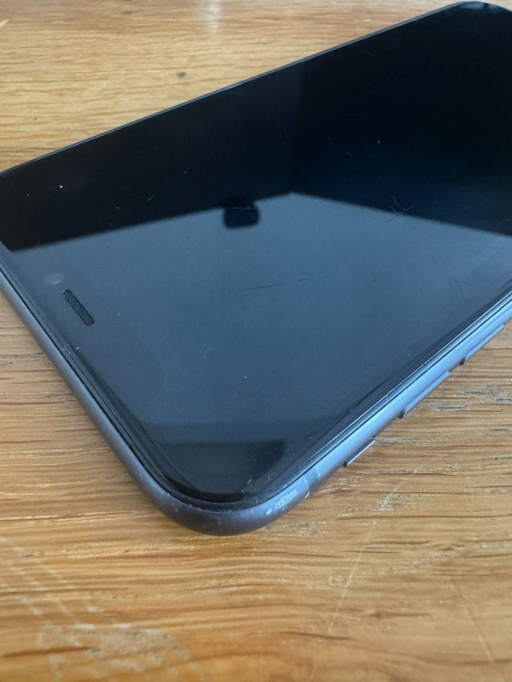 Apple Telefoni cellulari / Smartphones: Apple iPhone 11 Schwarz 64GB – Usato da Jona venduto da Zukl471 6