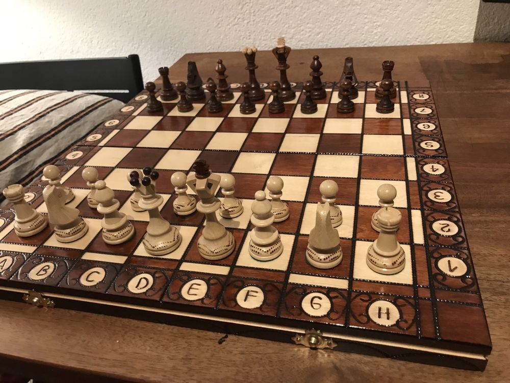 Hochwertiges HolzSchachbrett! "Senator" Kaufen auf Ricardo