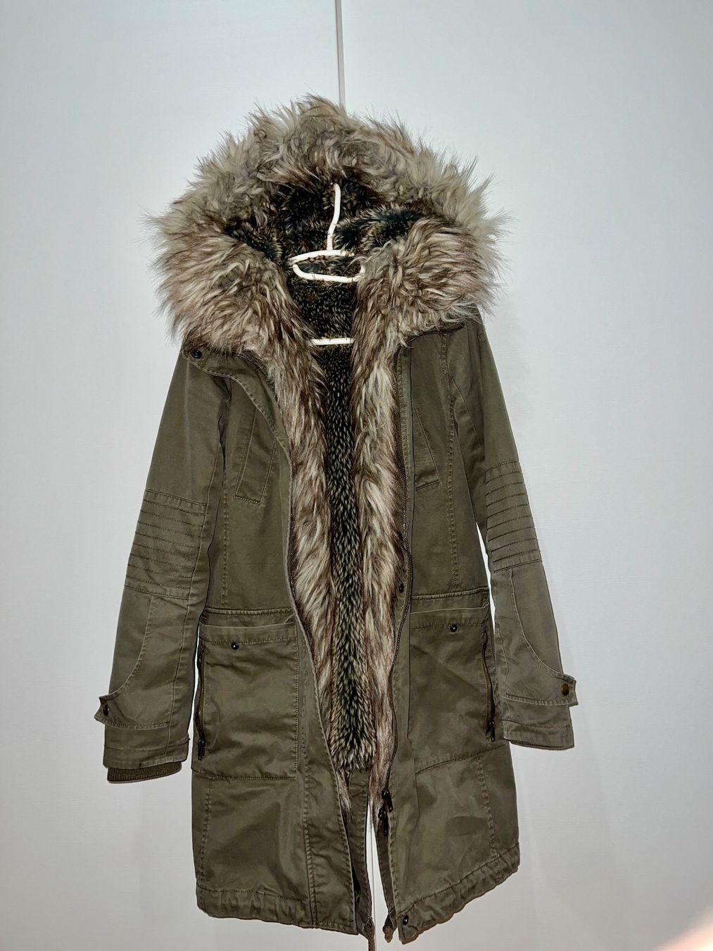Jacken: Bellissima e calda parka – Gebraucht aus Bellinzona von bul_mvy5