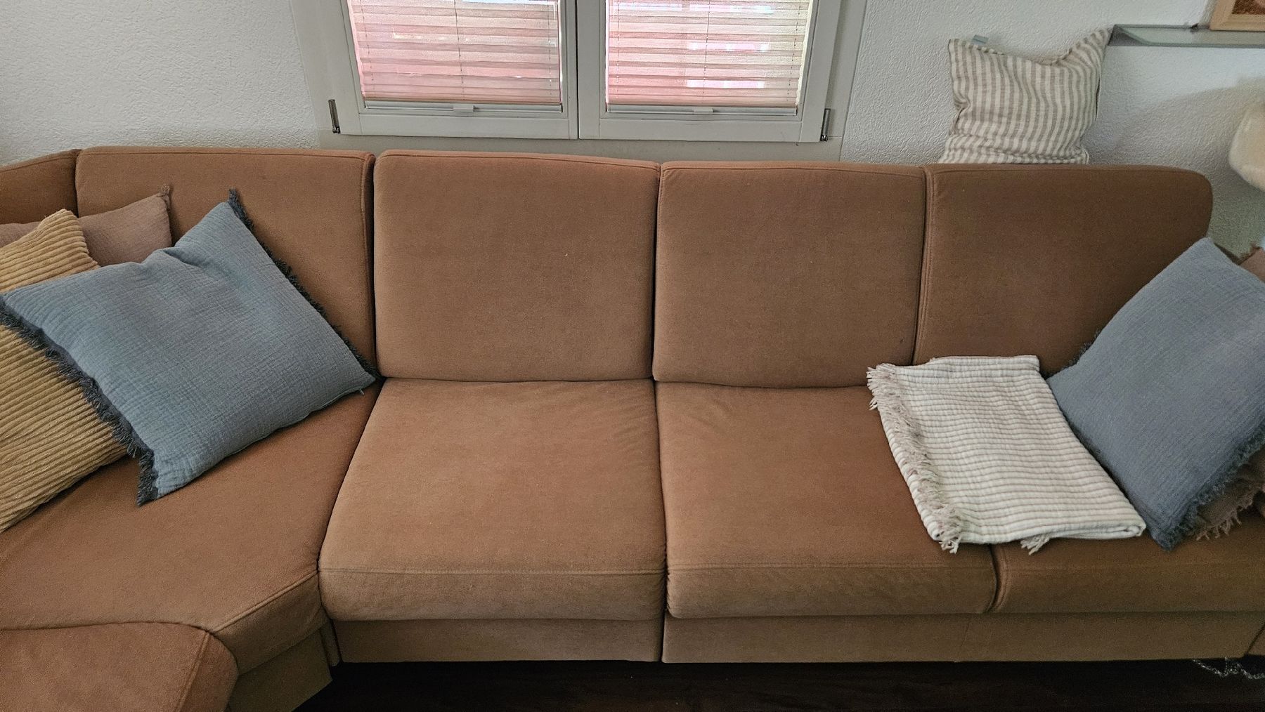 Sofas: schöne Polstergruppe mit Bettfunktion – Gebraucht aus Horw von Ginabasteln 5