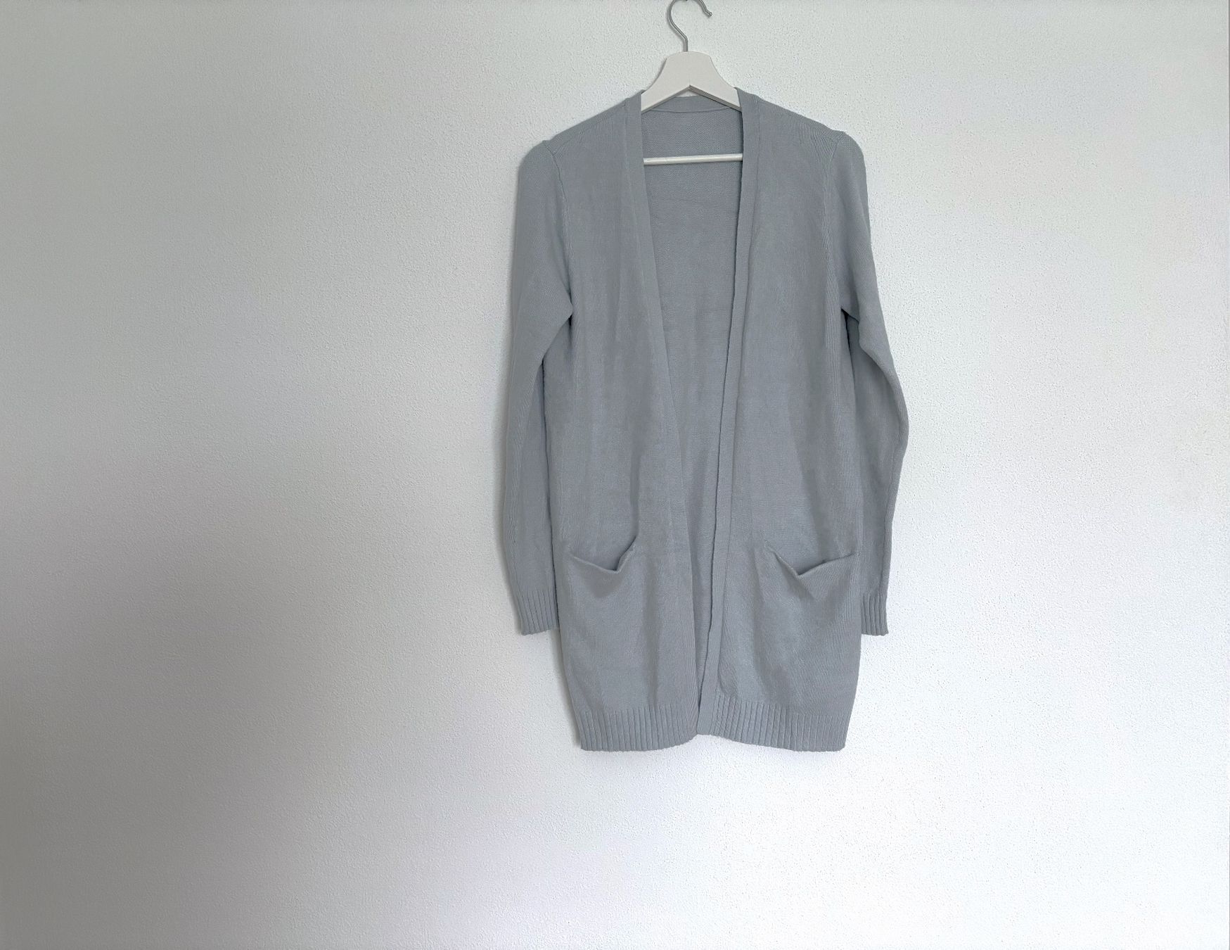 Jacken: Strickjacke Cardigan Grösse M hellblau – Gebraucht aus Holzhäusern ZG von paula_w