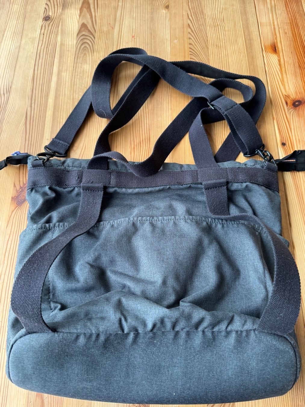 Babybjörn Taschen: BABYBJÖRN Wickeltasche – Gebraucht aus Zug von sil_j6rl 1