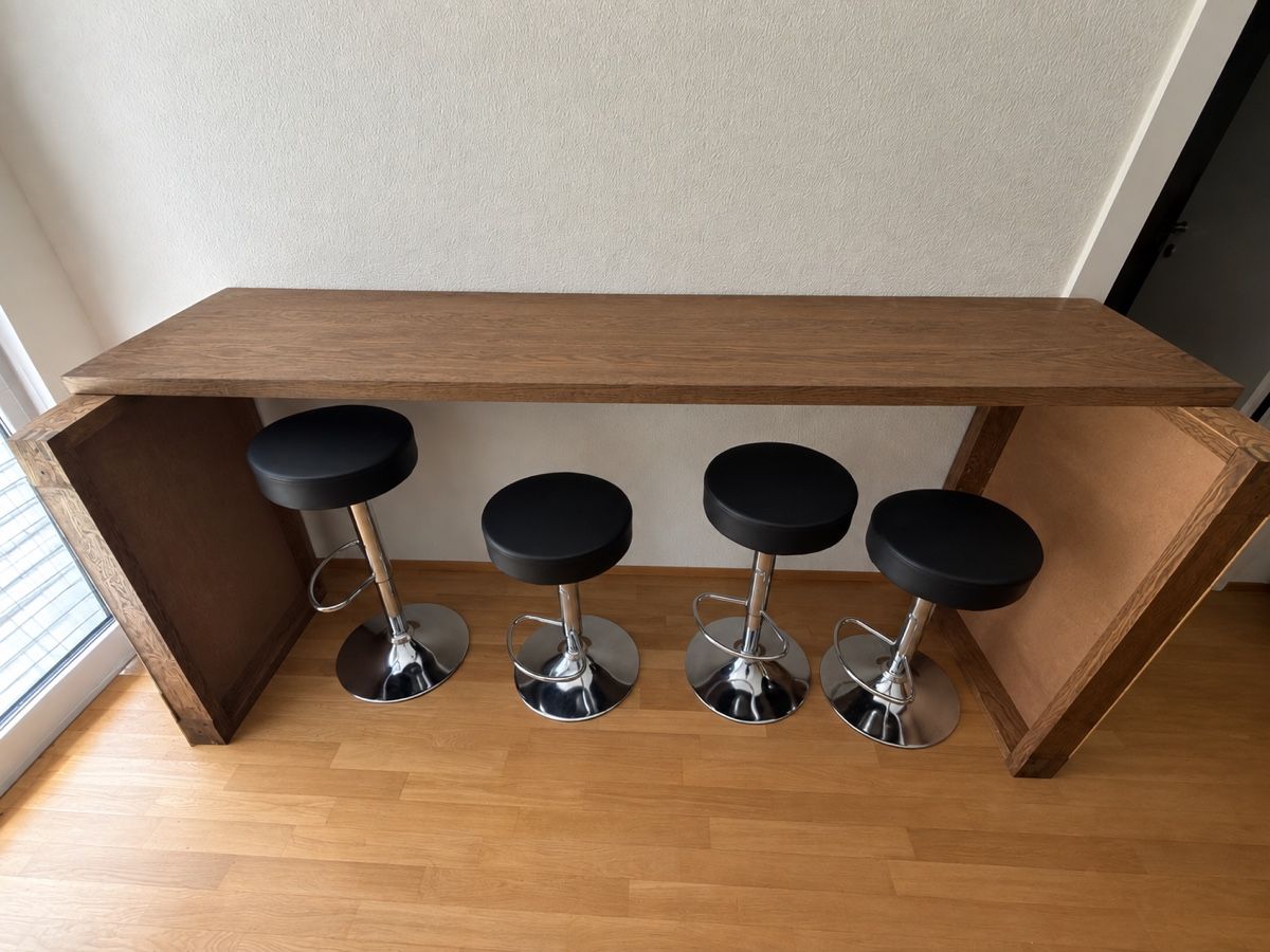 Set de table et chaises: Bartisch mit Barhocker – D'occasion à Balsthal par Yanu.l 1