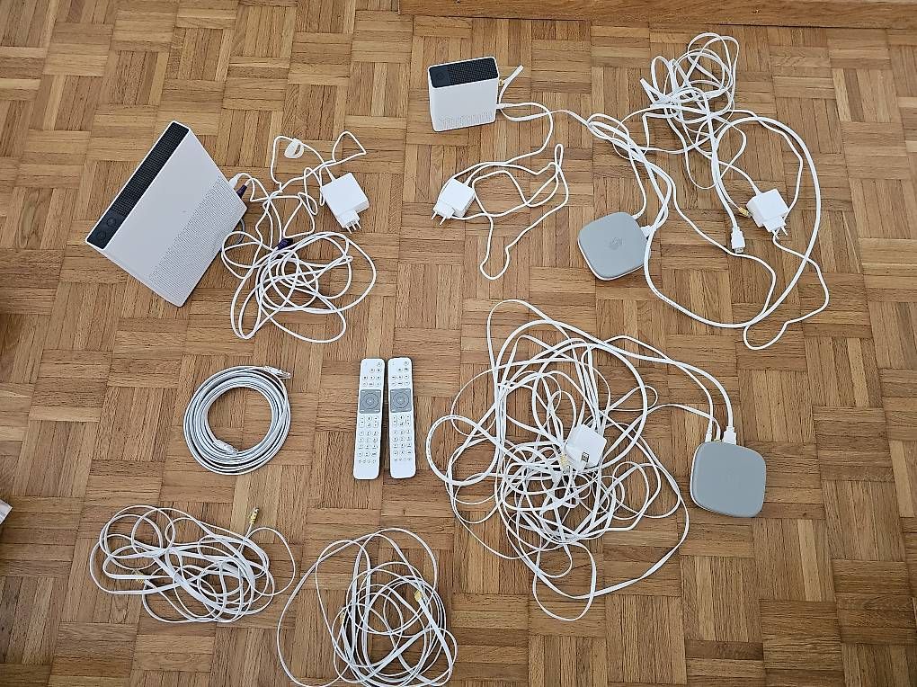 Modem & Router: Swisscom Internet Router/ Wlan und TV Boxen – Usato da Münchenbuchsee venduto da Bussistyle