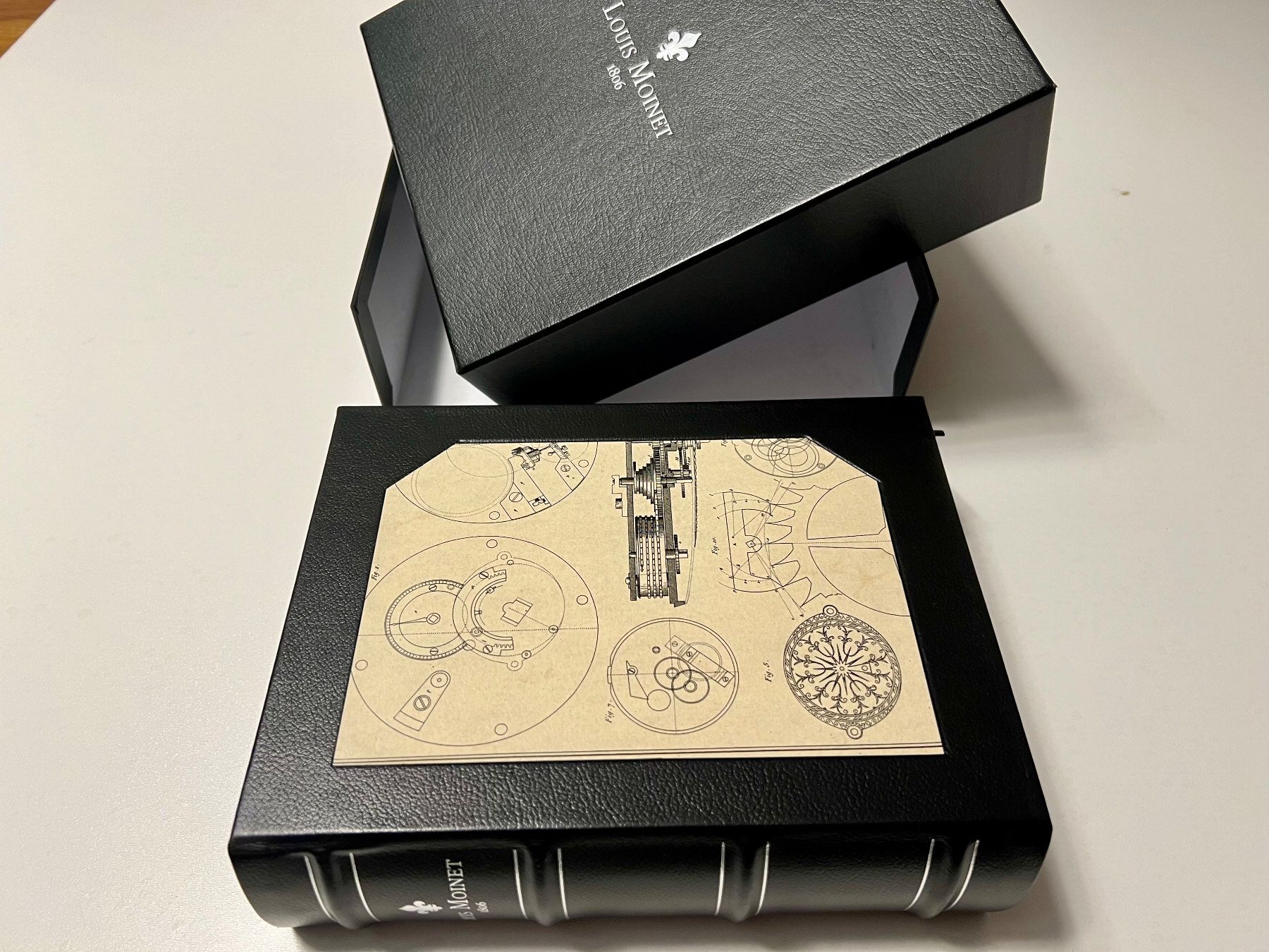 Orologi: LOUIS MOINET Black leather “bookshelf” watch box & outerbox – Nuovo (secondo la descrizione) da Mont-sur-Lausanne venduto da vmi_ym5l 1