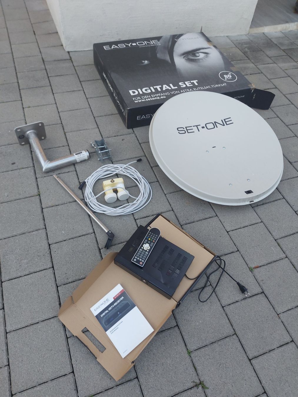 Parabola satellitare: Easy-One Digital Set 80cm - Komplette SAT Anlage – Usato da Rheinau venduto da profitronic.shop 8