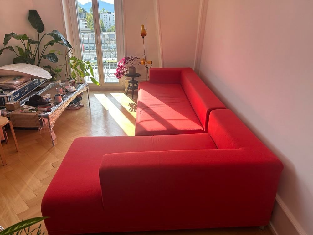 Ligne Roset Divani: Canapé Ligne Roset rouge – Usato da Lausanne venduto da agu_yhn6 2