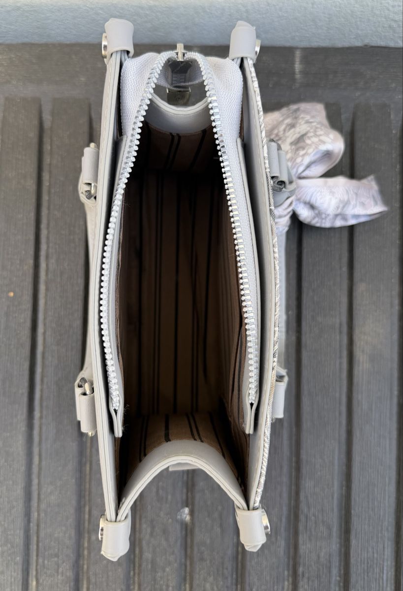 Borse da donna: Graue Tasche / Sac gris / Borsetta grigia – Usato da Pregassona venduto da Sangiovese100 2