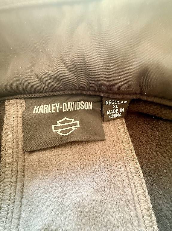 Vestes: Harley Davidson sotfshell jacket neuve  – D'occasion à Bouveret par mar_68vh 2