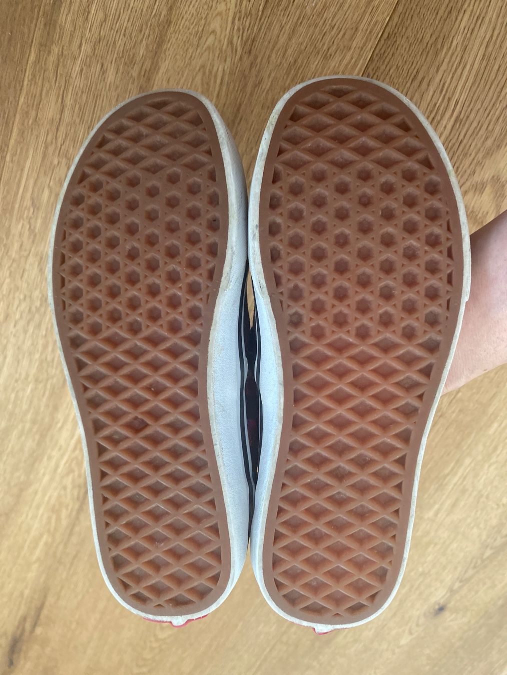 Vans Scarpe per ragazze: Vans Slip-Ons Schachbrett, Grösse 35 – Usato da Esslingen venduto da Tinsku 1