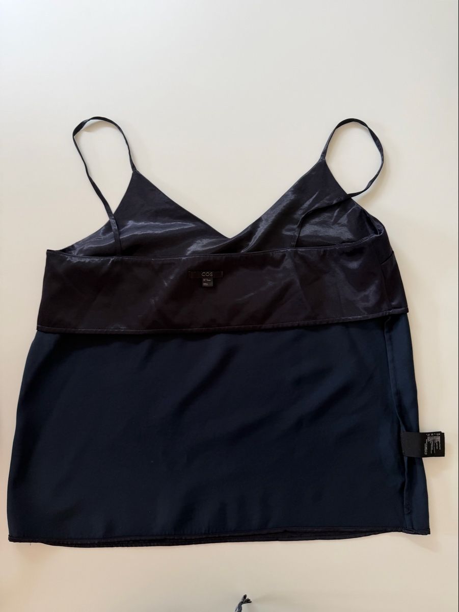 Cos Tops: SATIN-CAMISOLE TOP  Gr. 42Farbe: Dunkelblau – Neu und originalverpackt aus Bad Ragaz von ako_8l5y 5