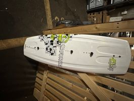 Wakeboard liquid force