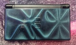 Nintendo DS Lite bleu avec rayures et écran défectueux