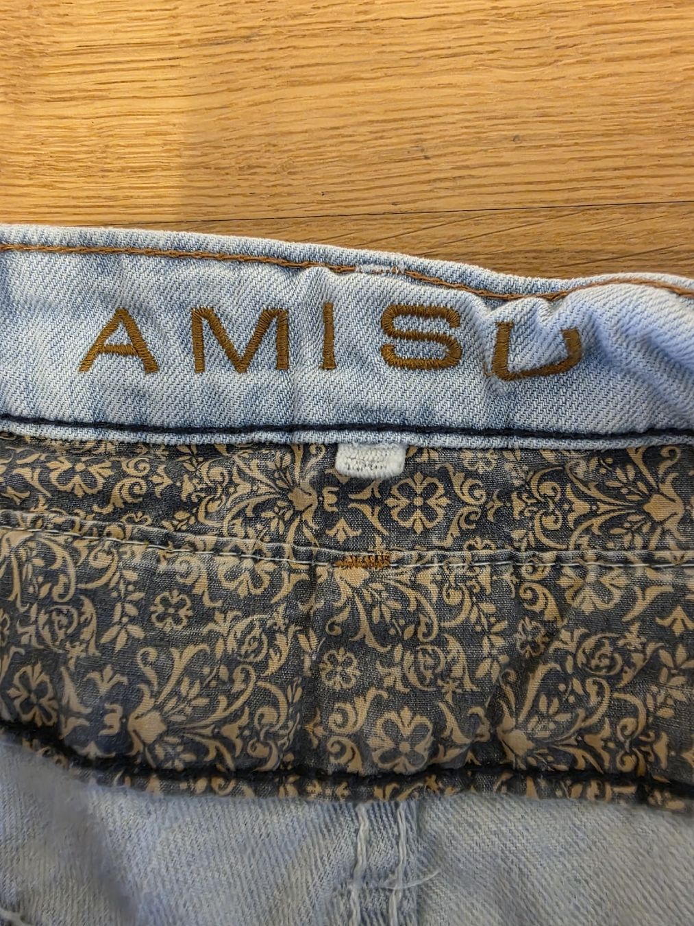 Jeans: Kurze Damen Jeans – Gebraucht aus Rothrist von Dip306 1