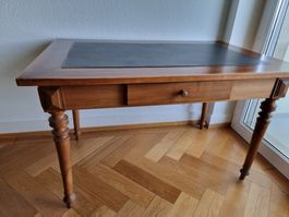 Antiker Biedermeier-Holztisch mit Schiefersteinplatte