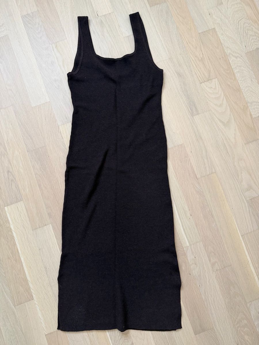 H&M Kleider: Rippstrick Kleid Grösse S Braun H&M HM – Gebraucht aus Itingen von Granini_93
