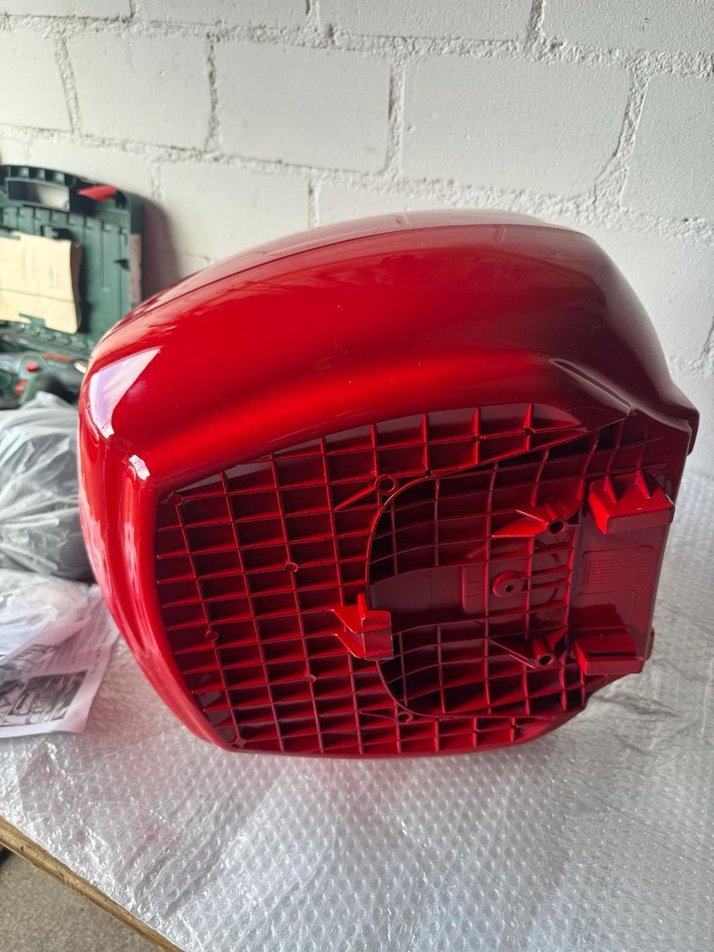 Vespa Topcase: Original Vespa Top-Case 36 Liter – Neu und originalverpackt aus luzern von luand 1