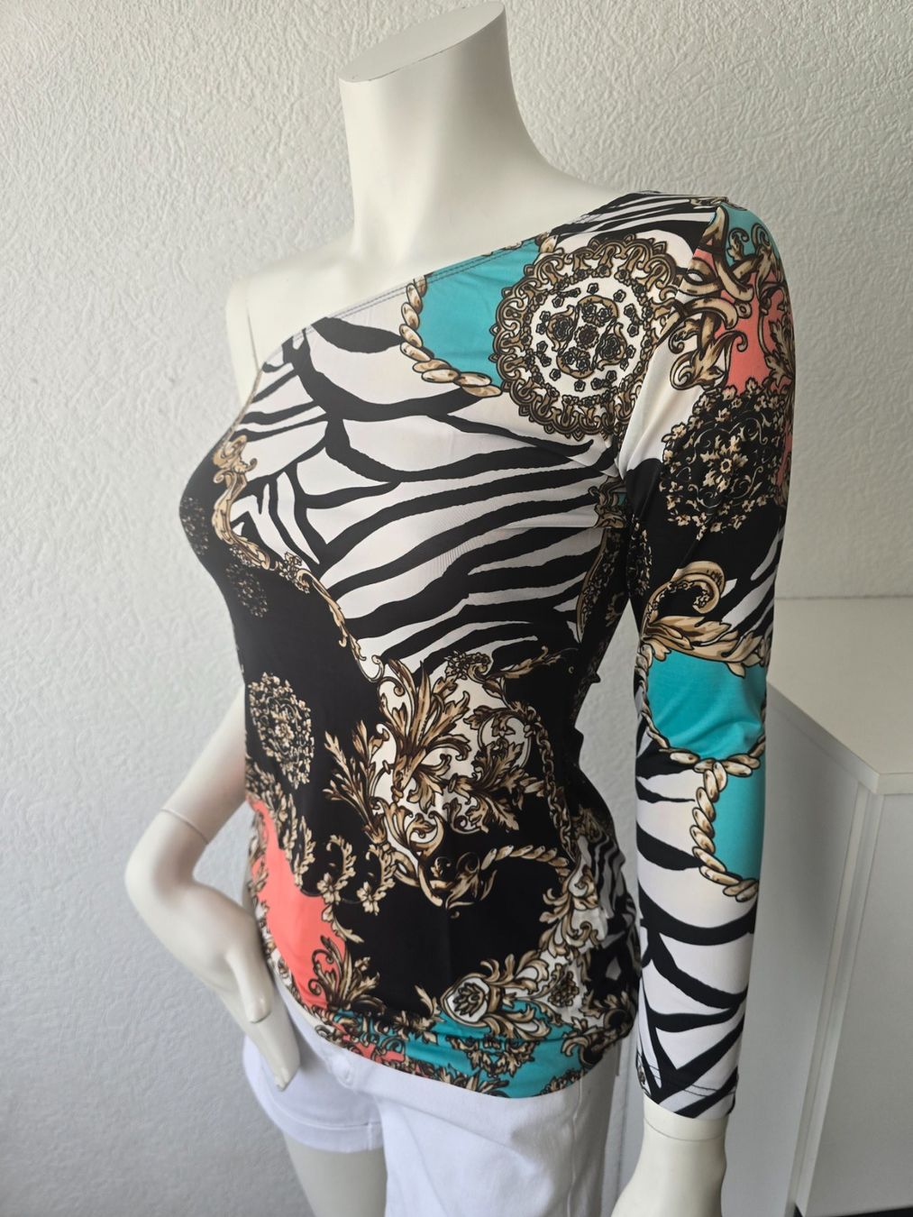 Top: Pull epaule nu T-S Neuf – Nuovo e nell'imballaggio originale da Les Verrières venduto da kitel79 2
