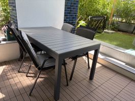 Gartentisch auszuehbar inkl. 6 Stühle