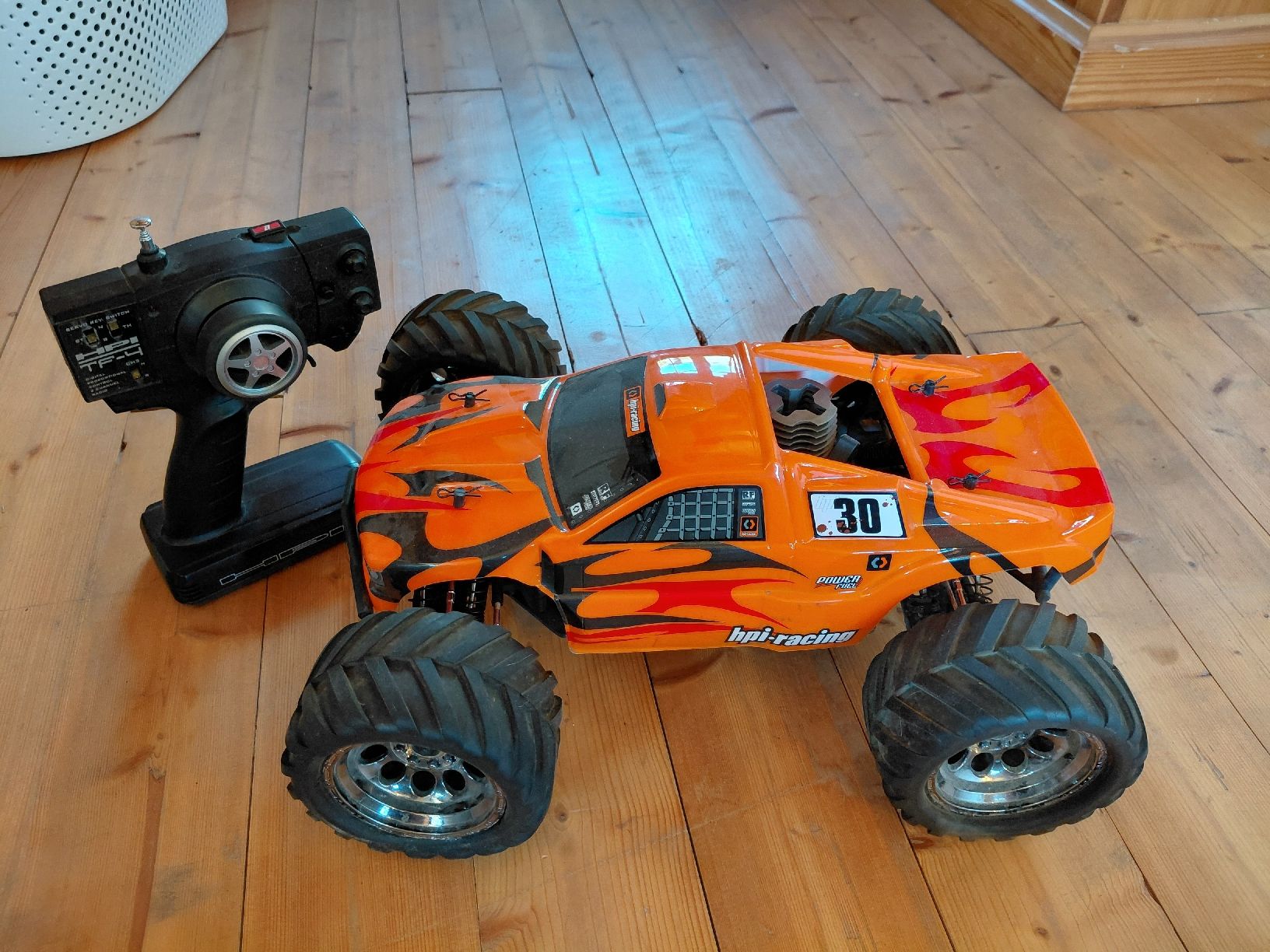 HPI RC Kits de montage: HPI Nitro RC Car – D'occasion à Sax par Ueli1995 1