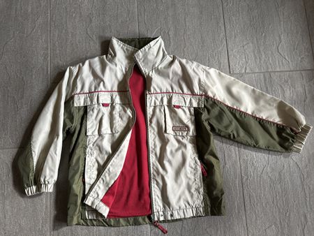 Neuwertige Wind- und Regenjacke Gr.116