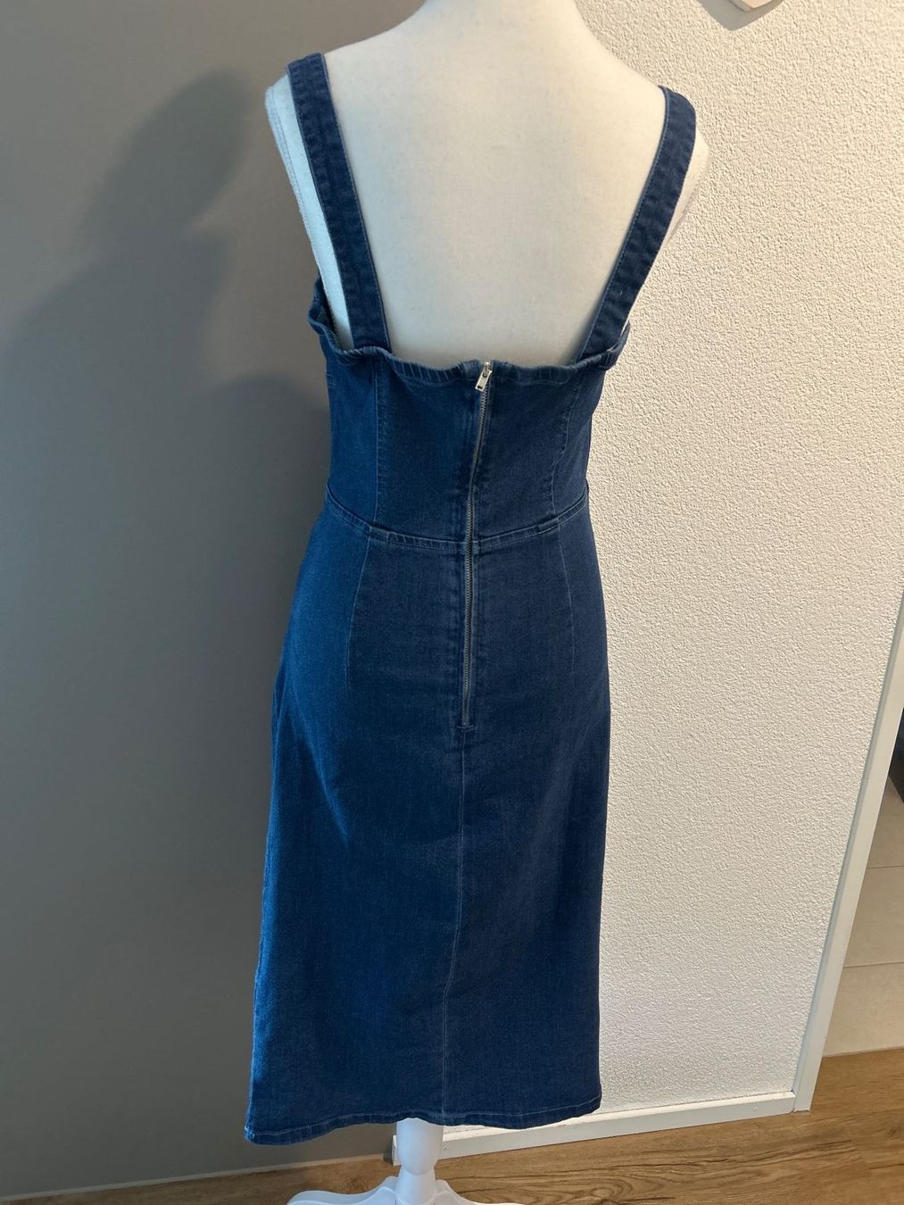 Vestiti: Damen Jeanskleid dunkelblau Grösse M – Usato da Brunnen venduto da Nala2929 4