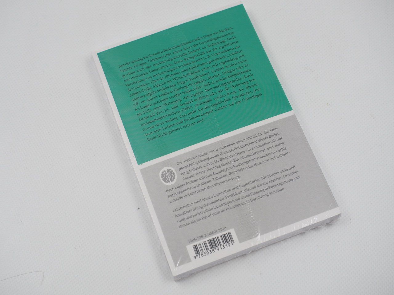 Livres: Immaterialgüterrecht - In a Nutshell (26100619PL) – Neuf avec emballage d'origine à Zürich par fundsachenverkauf 1