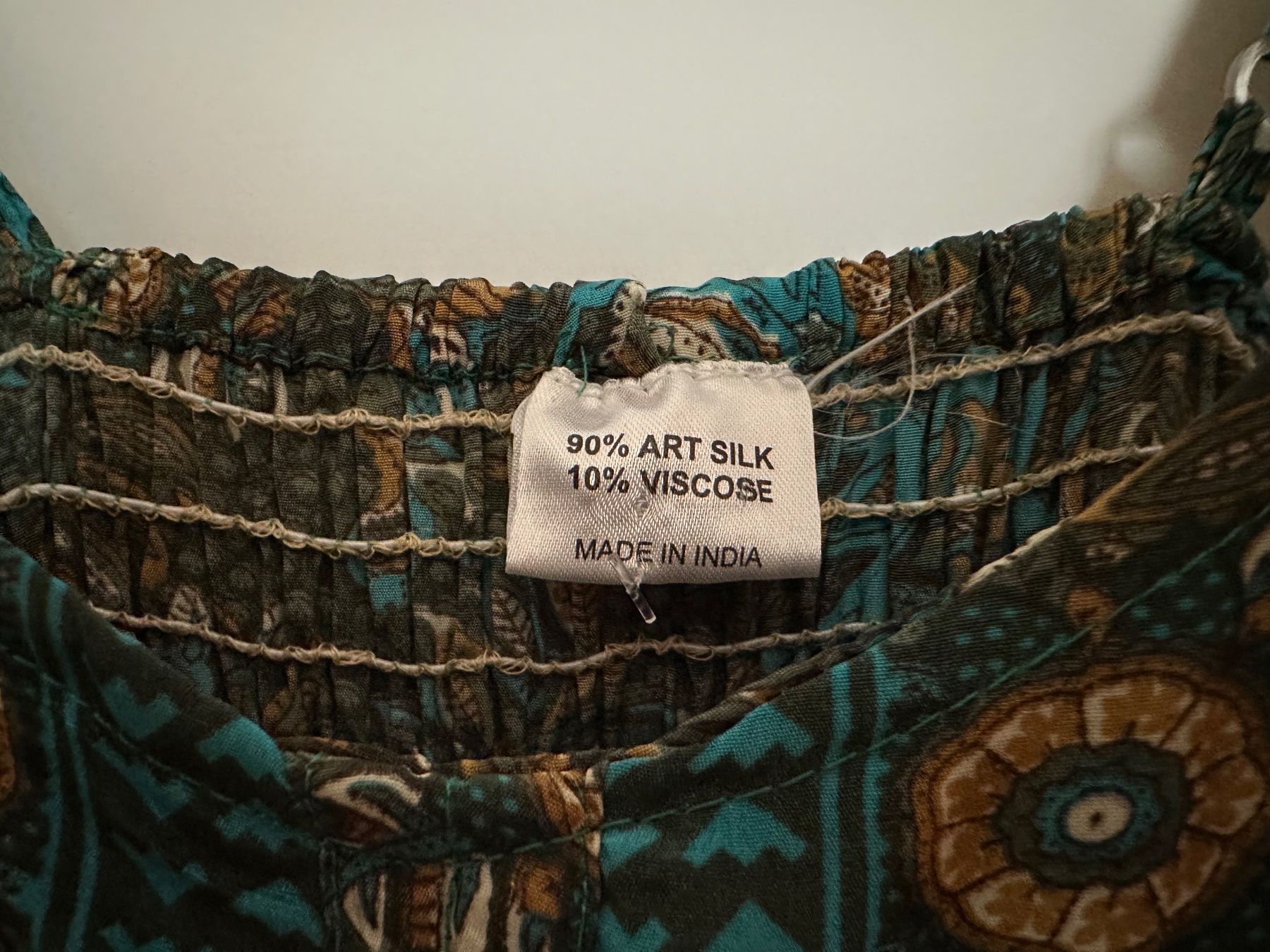 Vestiti: Robe S M 90% soie. 10% viscose – Usato da Sion venduto da indisherkane 1