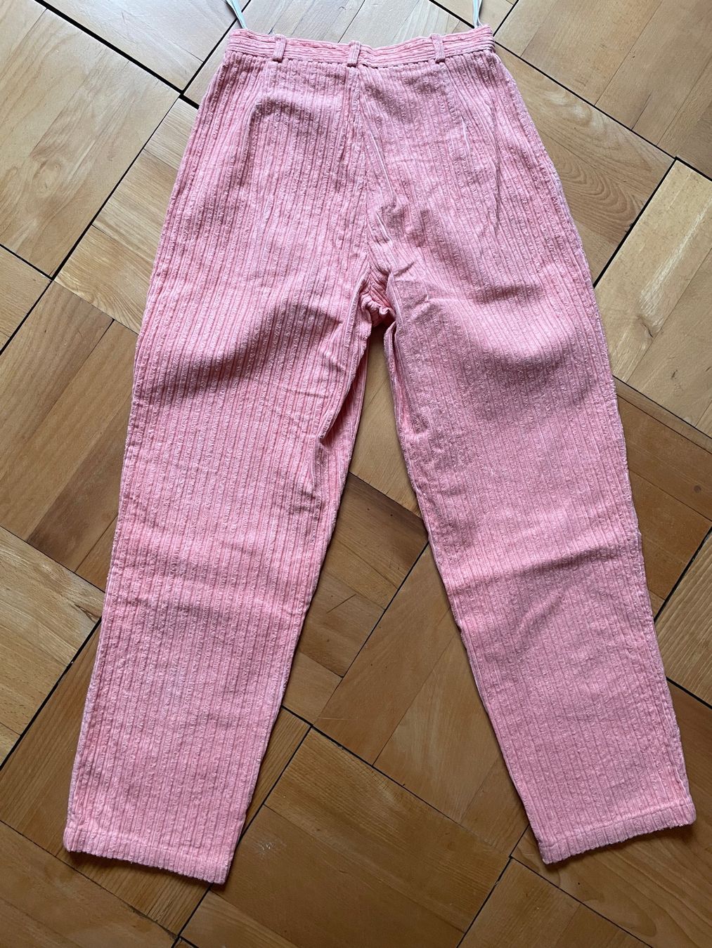 Pantaloni: Cordhose Baumwolle rosa Grösse 34 – Usato da Zürich venduto da Rollladen 1