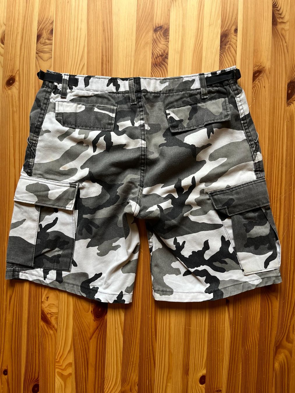 Pantaloni: Camouflage Camo Shorts M – Usato da Schwändi GL venduto da S13f4n 1