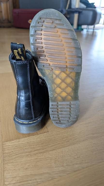 Herrenschuhe: Dr Martens taille 40 – Gebraucht aus Fribourg von hff_5c7l