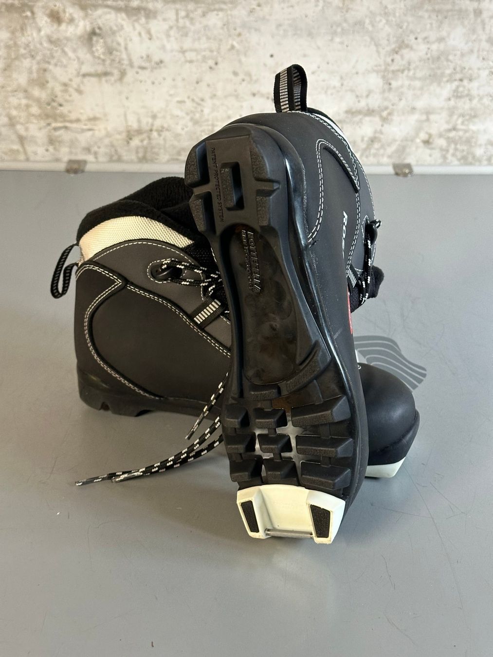 Rossignol Scarpe per ragazzi: Rossignol Klassisch Langlauf Schuhe Gr. 36 – Usato da Emmenbrücke venduto da karkarkar 2