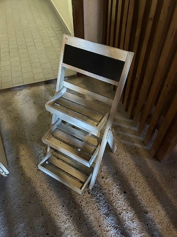 Scale: Dekorative Holztreppe – Usato da Zürich venduto da chi_7k5b