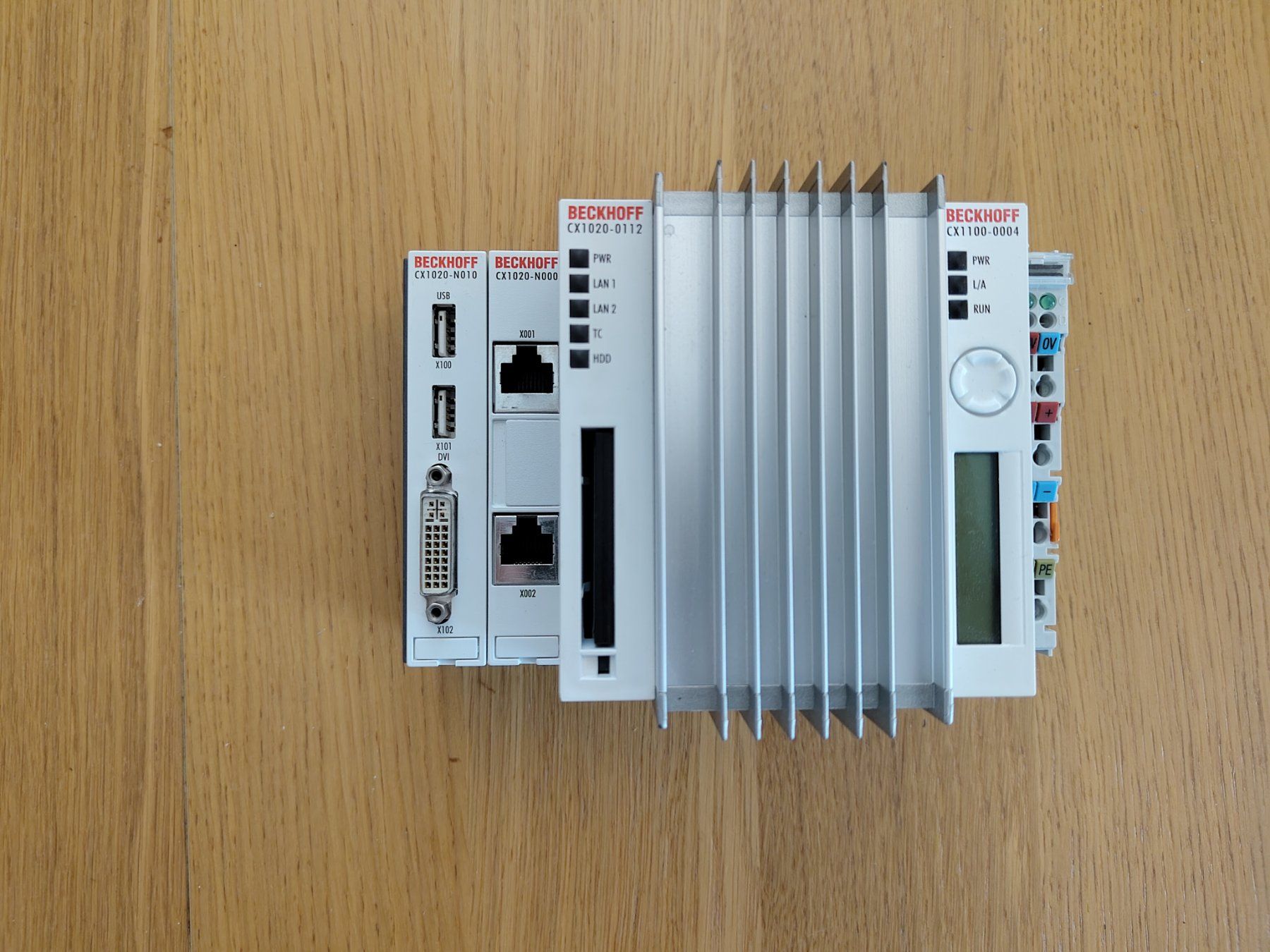 Beckhoff Componenti elettronici: Beckhoff CX1020-0112 CPU-Grundmodul + CX1100-0004 – Usato da Wiesendangen venduto da JohnDoe 4