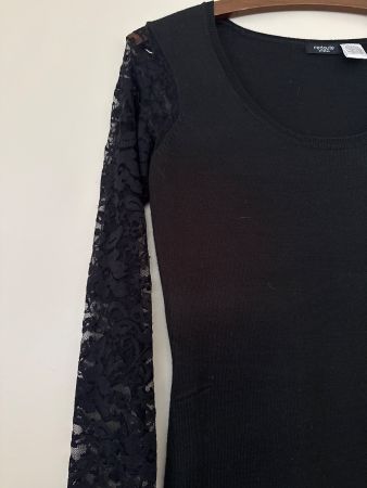 Robe noir - manches en dentelle - Redoute création