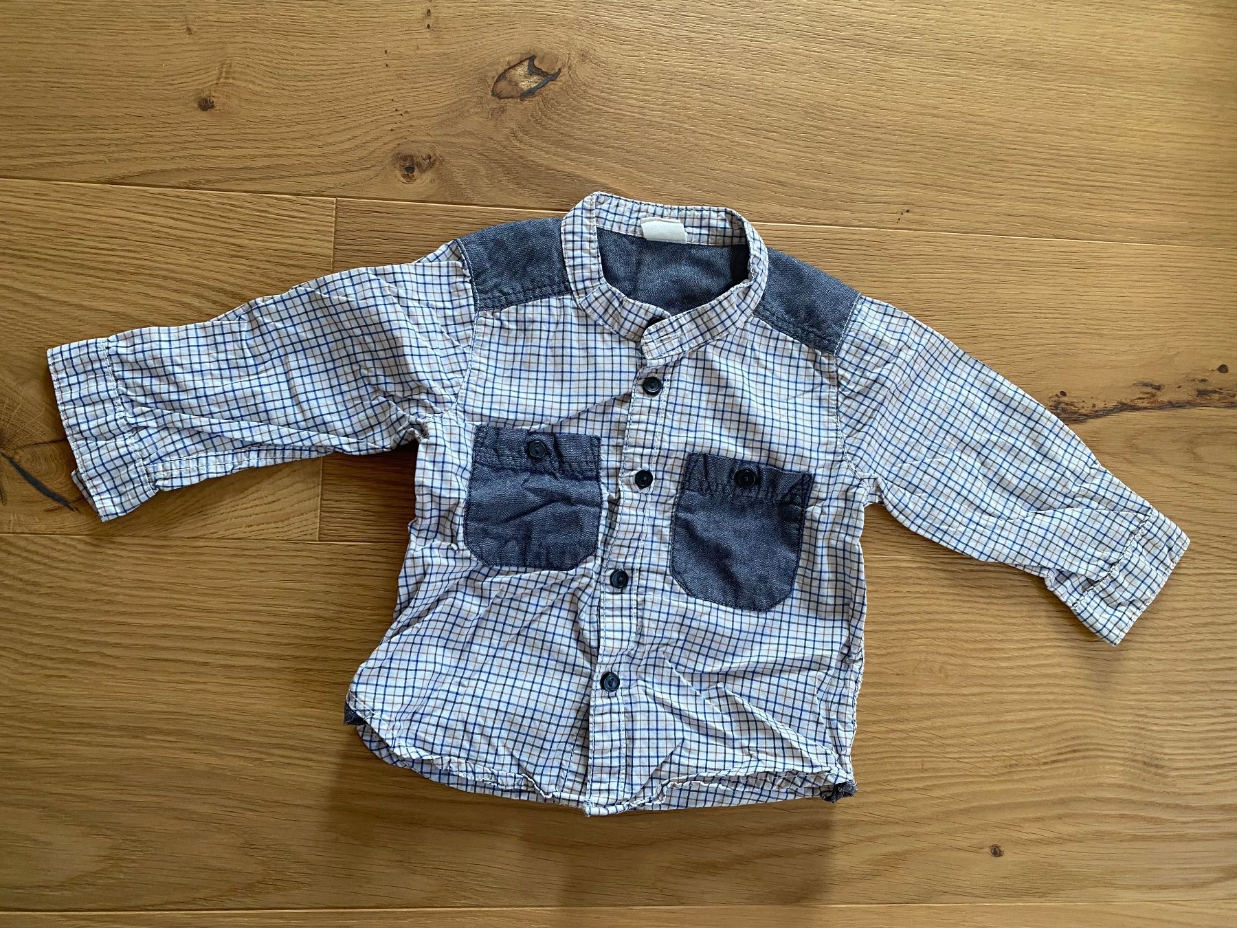 H&M Camicie, T-shirt & Polo: Herziges Hemdchen H&M 74 – Usato da Einsiedeln venduto da PaedeK84