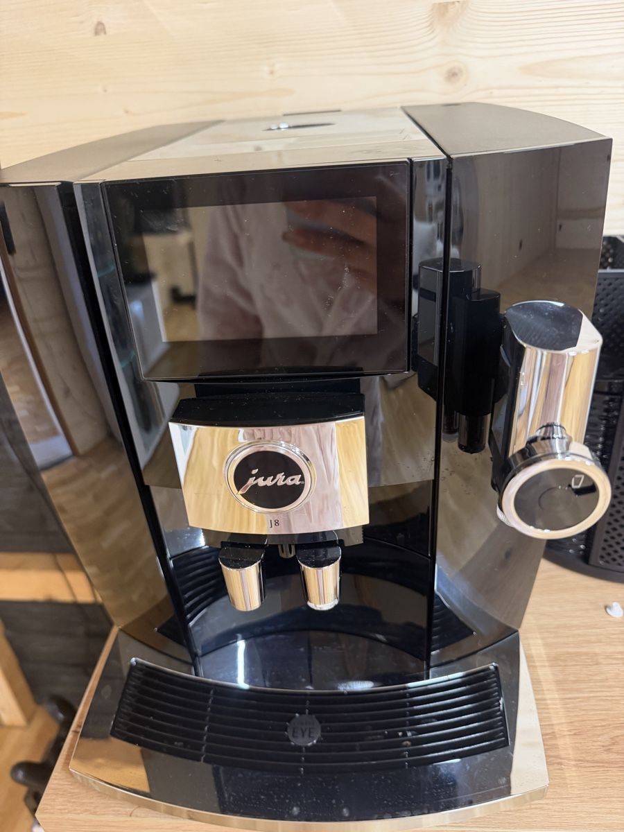 Kaffeemaschinen & Espressomaschinen: Jura Kaffe maschine – Gebraucht aus Dietikon von nin_6g5r 1