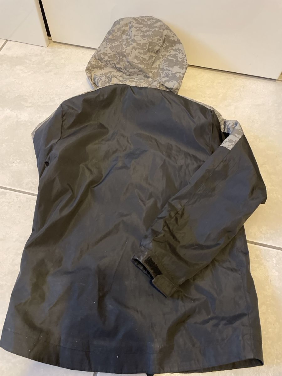 Jacken & Mäntel: Gefütterte Windjacke 128/134 – Gebraucht aus Zürich von K.St. 1