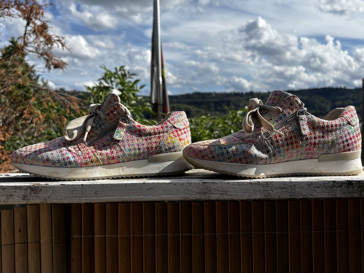 Scarpe da donna: Damenschuhe  – Usato da Walterswil SO venduto da Sunshineyupi 1