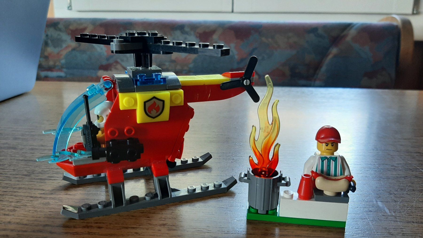 Lego Giocattoli: Lego Feuerwehrhubschrauber Nr. 60318 – Usato da Menzberg venduto da Tschippi 1